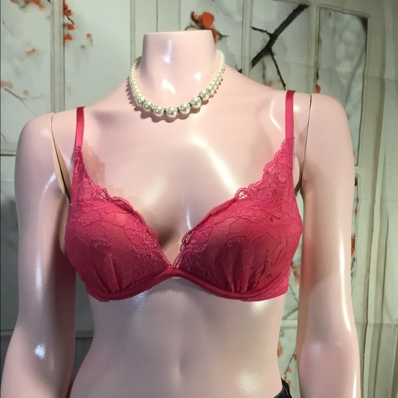 Victoria's Secret plunge 34 C Bra - Picture 4 of 7